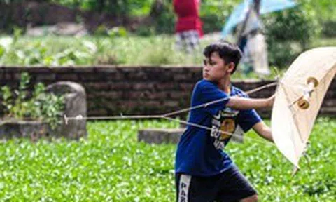 Về ngôi làng ở ngoại thành Hà Nội xem các thí sinh nhí tranh tài thả diều