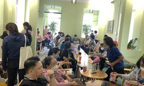 Manulife chấp thuận hoàn tiền nhưng yêu cầu khách hàng giữ im lặng!