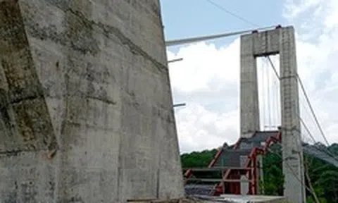 Hiện trạng cầu đáy kính trong Thung Lũng Tình Yêu sau 3 năm nằm chờ giấy phép