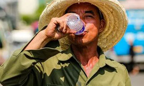 Cơ quan khí tượng nói gì về nắng nóng kỷ lục hơn 44 độ C vừa thiết lập?