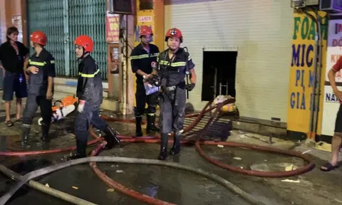 TP HCM: Cháy cửa hàng bán vật tư quảng cáo tại quận Tân Bình