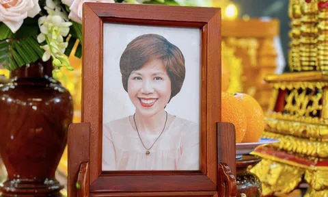 Ca sĩ Hồng Vy trước khi qua đời dặn con sống tốt