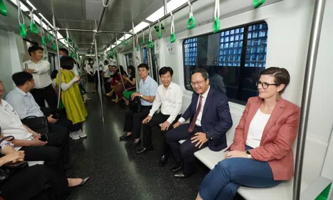 Kêu gọi chuyển từ đi xe cá nhân sang đi xe đạp, xe điện, phương tiện công cộng