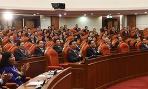 Toàn cảnh phiên bế mạc Hội nghị giữa nhiệm kỳ BCH Trung ương Đảng khóa XIII