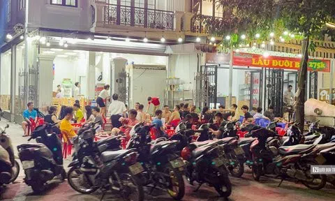 Hà Nội: Vỉa hè tiếp tục bị tái lấn chiếm