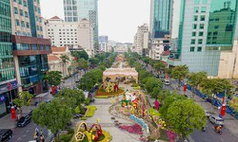 Cấm xe lưu thông vào đường Nguyễn Huệ trong 2 buổi tối cuối tuần