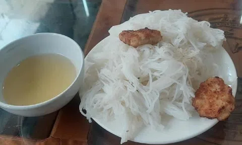 Tranh cãi suất bún chả 35 ngàn đồng có 2 cái chả ở Sầm Sơn