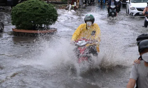 Thấy rõ nỗi khổ sau cơn mưa đầu tuần tại TP Thủ Đức