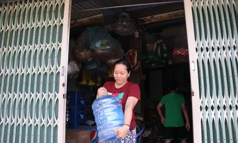 Nước máy chảy nhỏ giọt giữa mùa nắng, người dân Tam Kỳ bức xúc