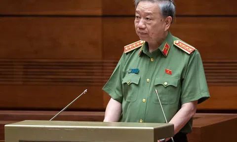 Trình Quốc hội tăng thời gian miễn thị thực từ 15 ngày lên 45 ngày