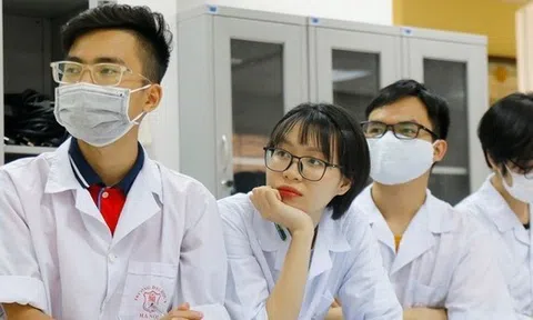 Bộ Y tế yêu cầu giải trình rõ ràng lý do đưa môn Văn vào xét tuyển ngành Y