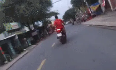 Hình sự truy đuổi nghi can cướp giật như phim hành động ở TPHCM