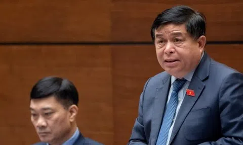 Bộ trưởng Nguyễn Chí Dũng: Phân quyền hết rồi, sao nơi làm tốt mà nơi lại không?