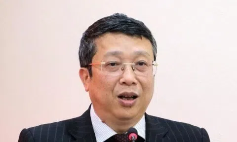 Ông Hoàng Trung giữ chức Thứ trưởng Bộ NN&PTNT