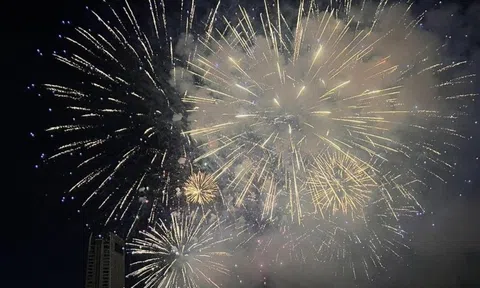 Tp.Đà Nẵng: Khai mạc Lễ hội pháo hoa quốc tế -Thế giới không khoảng cách