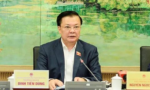 Bí thư Hà Nội: Thật vô lý nếu bố trí dân ở phía tây Hà Nội sang Long Biên nhận nhà tái định cư