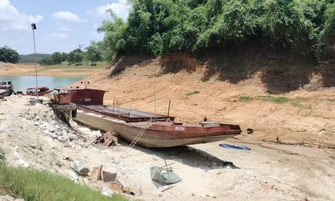 Hồ Thác Bà cạn kỷ lục, ảnh hưởng nhiều hoạt động