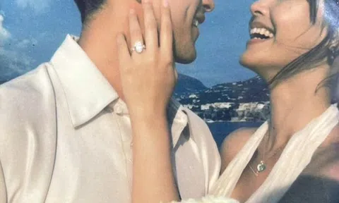 Mỹ nhân Thái Lan nhận lời cầu hôn sau 12 năm yêu