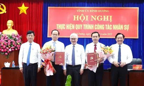 Bình Dương công bố nhiều quyết định nhân sự chủ chốt