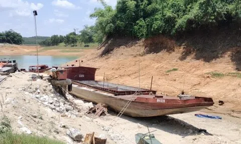 Nước hồ Thác Bà đã lên 26cm, nhưng vẫn dưới mực nước chết