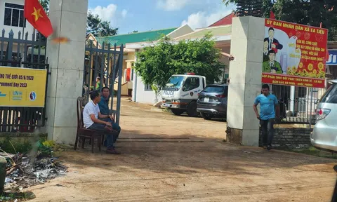 Tặng huy hiệu "Tuổi trẻ dũng cảm" cho 5 cán bộ, chiến sĩ trong vụ tấn công trụ sở xã ở Đắk Lắk