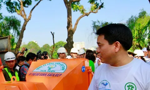 Ông Nguyễn Đức Chung giải trình gì về số tiền hàng tỷ đồng được biếu dịp Tết ?