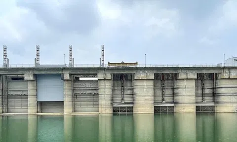 Nhiều thủy điện thoát mực nước chết