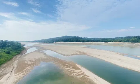 Dòng chảy đến hồ Hòa Bình giảm vào nửa cuối tháng 6