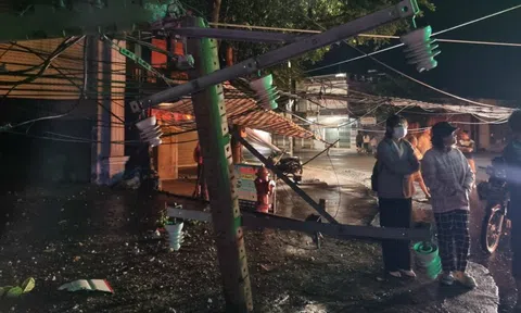 Cả 1 khu công nghiệp ở Đồng Nai chìm trong bóng tối sau sự cố xe khách