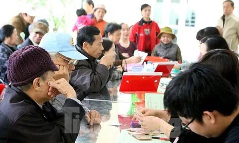 Điều kiện để được nhận lương hưu gần 125 triệu đồng/tháng