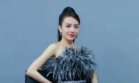 Quán quân "Hãy nghe tôi hát 2023": 16 tuổi tự lập, không để bị cám dỗ trong showbiz