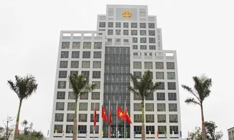 Bộ Nội vụ giảm hơn 100 lãnh đạo cấp vụ, tổng cục