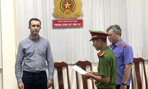 Bắt giữ "ông trùm" người Nga cầm đầu đường dây cho vay nặng lãi ở TP HCM