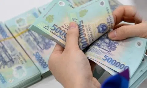 Từ ngày mai (1/7), lương công chức loại A0, A1, A2, A3 sẽ tăng như thế nào?