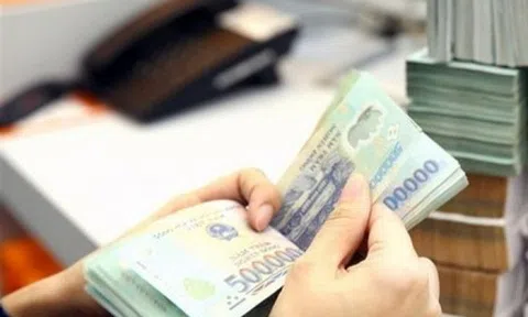 Công chức loại C gồm những ai, lương thay đổi ra sao từ hôm nay (1/7)?