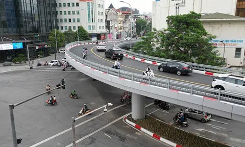 Nút giao thông Chùa Bộc - Phạm Ngọc Thạch sáng đầu tuần sau khi thông xe