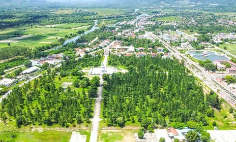 Cựu Bí thư huyện ở Bình Định không chịu trả sổ đỏ đất được cấp sai