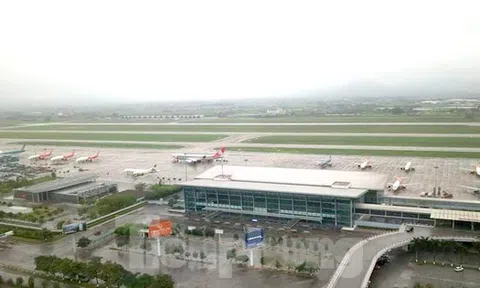 Vụ 2 máy bay suýt 'cắt mặt' ở Nội Bài: Vì sao không thể hủy cất cánh?