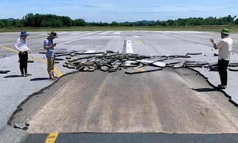 Bộ GTVT yêu cầu làm rõ nguyên nhân bong tróc đường băng sân bay Vinh
