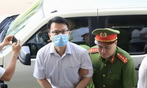 Cựu Đại sứ, Tổng lãnh sự quán khai về việc ‘làm giá’ với hàng nghìn du học sinh và tù nhân