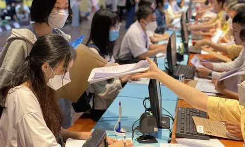 Trường ĐH Ngân hàng TP HCM tăng học phí