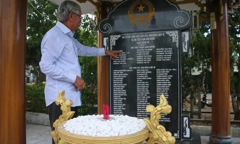 Ở ngôi làng làm giỗ chung cho các liệt sĩ, mẹ Việt Nam anh hùng