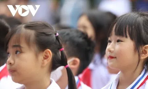 Sắp vào năm học mới, học sinh Hà Nội phải nộp học phí như thế nào?