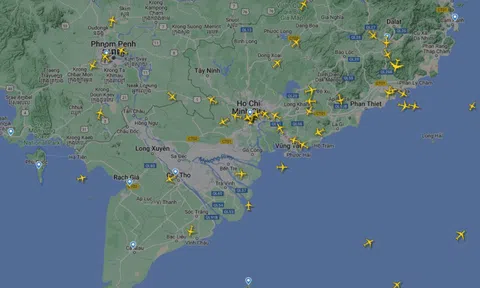 Thời tiết bất thường, máy bay phải bay chờ tại Tân Sơn Nhất, Nội Bài gia tăng