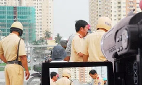 Có được quay phim, chụp hình CSGT đang làm nhiệm vụ?