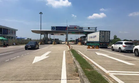 Tài xế lấn làn, so kè và hành xử côn đồ trên cao tốc Đà Nẵng - Quảng Ngãi