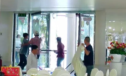 Đâm nhau sau tiệc cưới, 2 người đàn ông nguy kịch