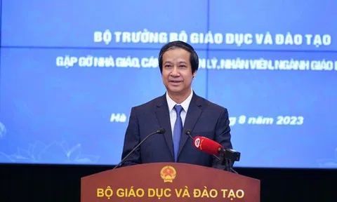 Đối thoại với bộ trưởng: Giáo viên mầm non ngày làm 11 tiếng, lương dưới 5 triệu/tháng