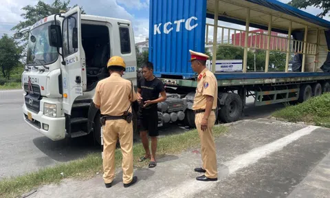 Chi tiết những con số sau 3 ngày CSGT TP HCM "siết" xe khách, container