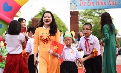 Trường tiểu học đầu tiên ở Hà Nội rộn ràng đón học sinh lớp 1 vào năm học mới
